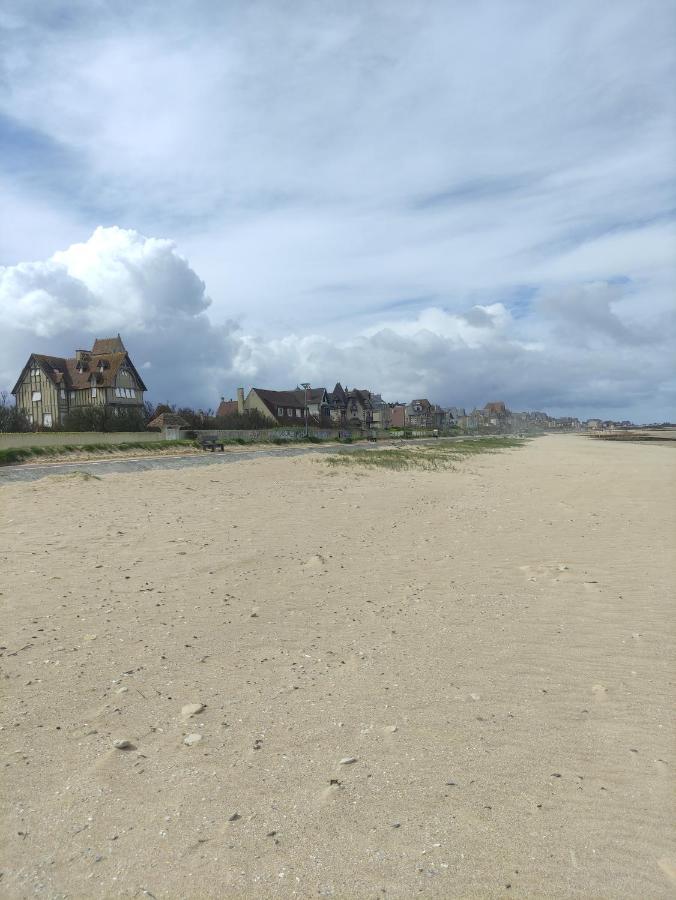 Studio Les Jardins De La Breche Hermanville-sur-Mer Eksteriør bilde